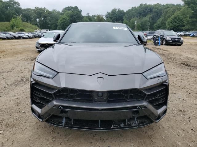 2022 Lamborghini Urus