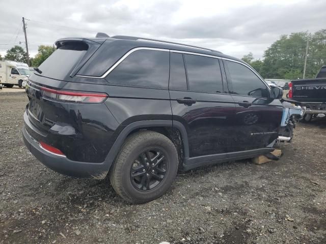 2023 Jeep Grand Cherokee Laredo