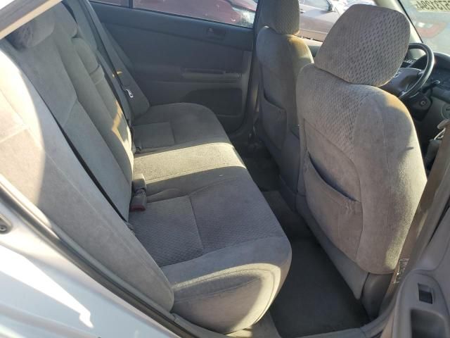 2004 Toyota Camry LE