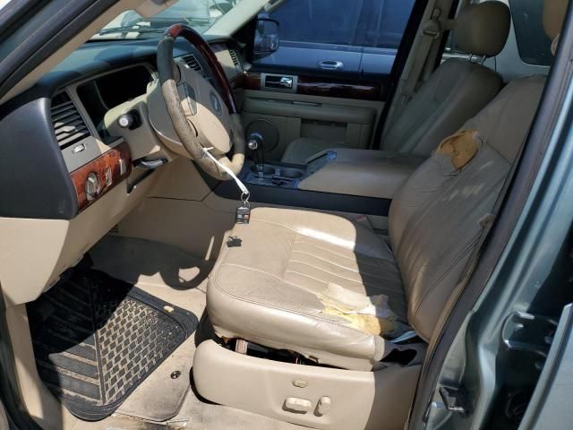 2005 Lincoln Navigator