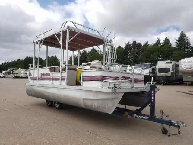 1993 Sundance Boats Inc. Boat