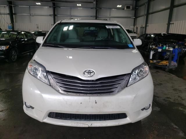 2017 Toyota Sienna XLE