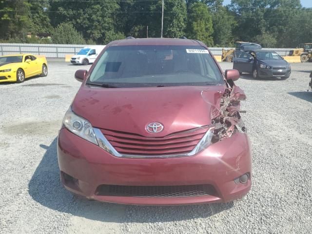 2015 Toyota Sienna LE