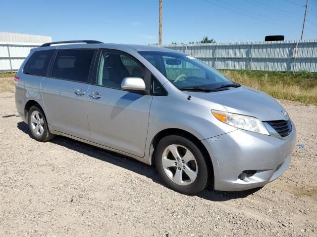 2014 Toyota Sienna LE