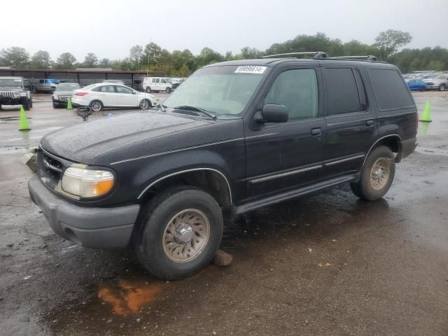 2000 Ford Explorer XLS