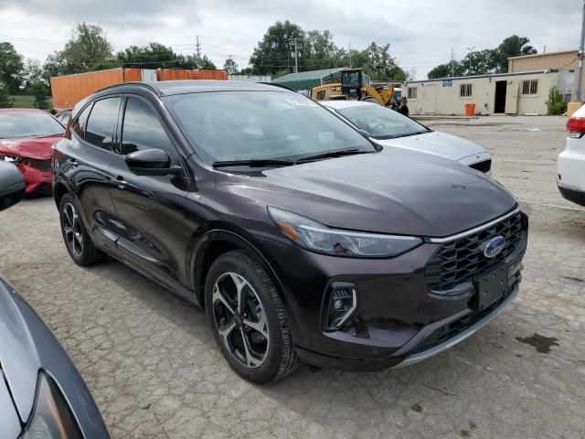 2023 Ford Escape ST Line Elite