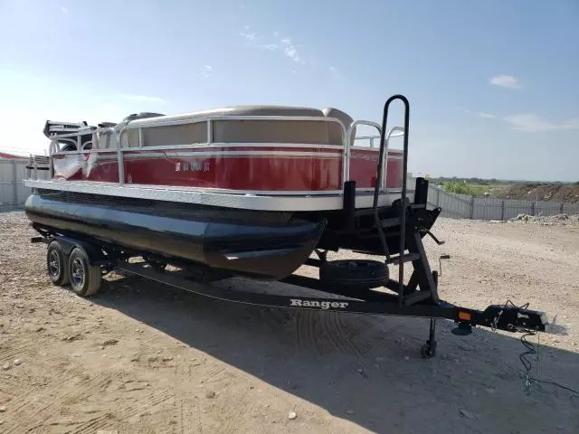 2023 Land Rover Pontoon