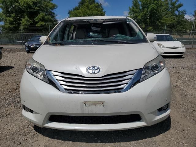 2014 Toyota Sienna XLE