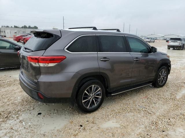 2019 Toyota Highlander SE