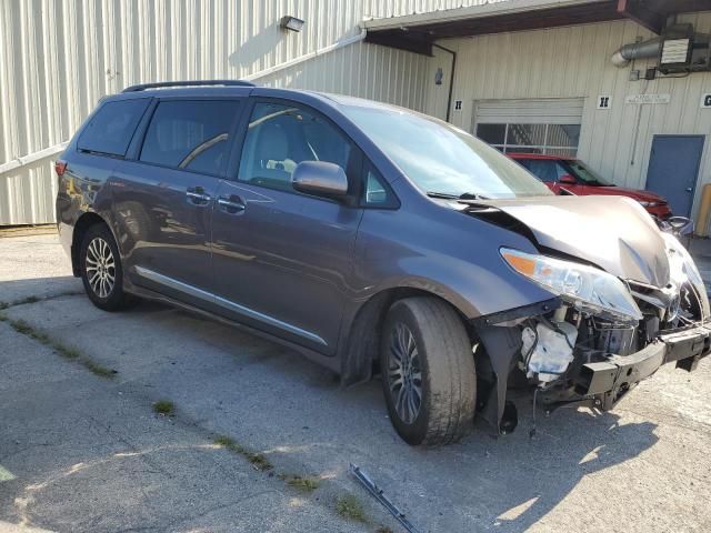 2019 Toyota Sienna XLE