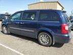 2014 Chrysler Town & Country Touring L