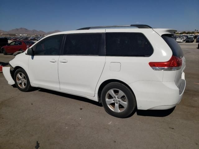 2014 Toyota Sienna LE