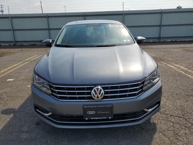 2018 Volkswagen Passat SE