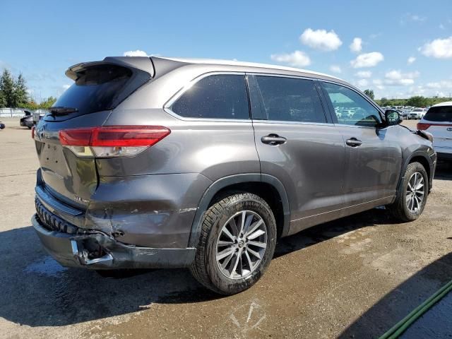 2017 Toyota Highlander SE