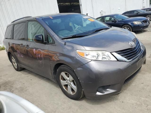 2014 Toyota Sienna LE