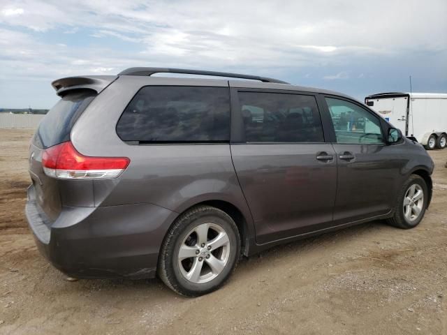 2014 Toyota Sienna LE