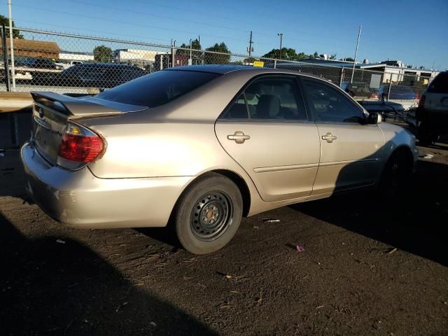 2004 Toyota Camry LE