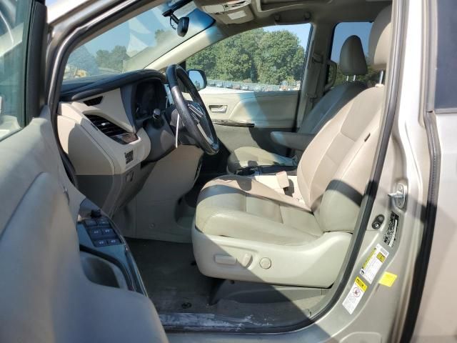 2015 Toyota Sienna XLE