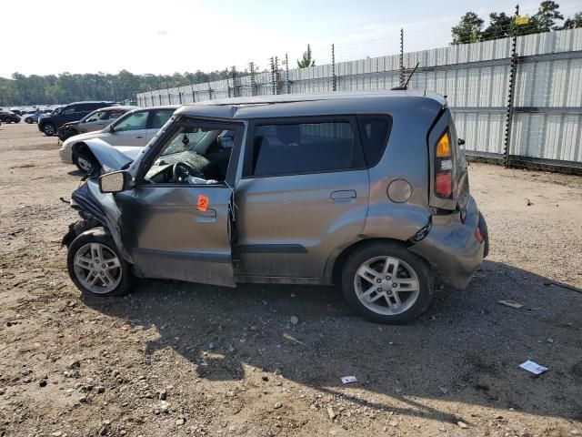 2010 KIA Soul +