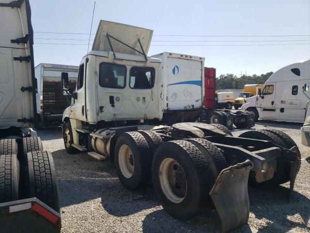 2016 Freightliner Cascadia 125