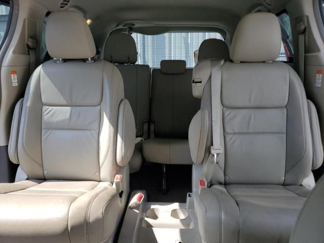 2016 Toyota Sienna XLE