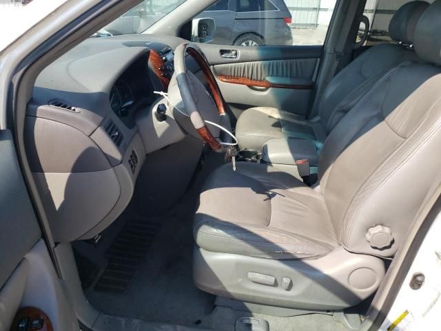 2004 Toyota Sienna XLE