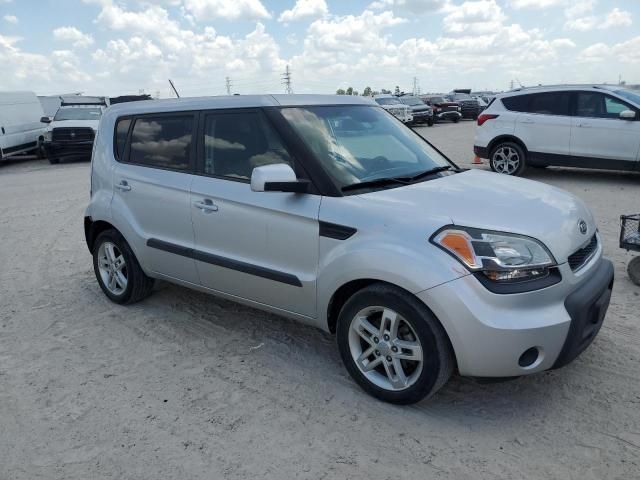 2011 KIA Soul +