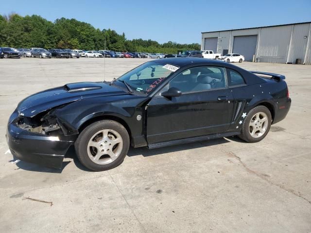 2004 Ford Mustang