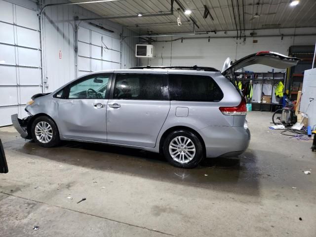 2012 Toyota Sienna XLE