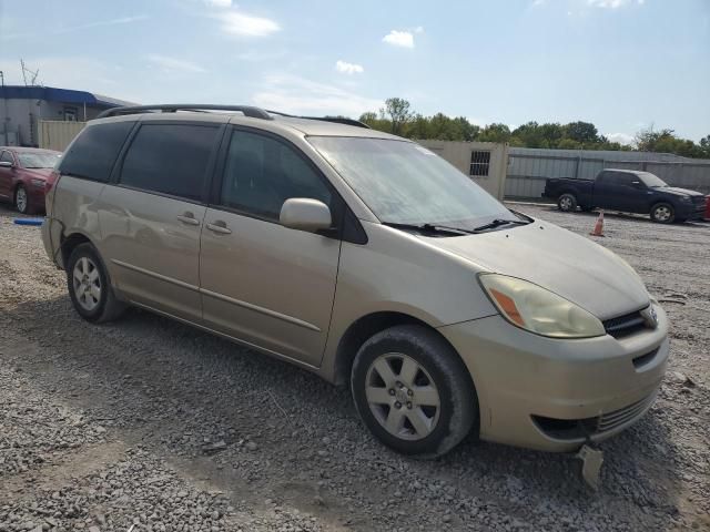 2004 Toyota Sienna XLE