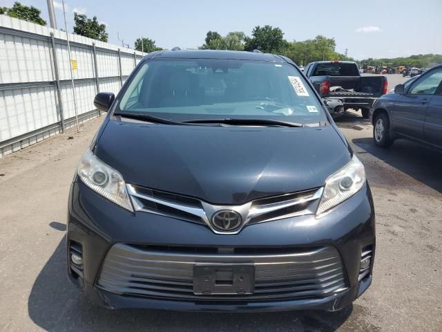 2019 Toyota Sienna XLE