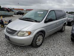 Chrysler Town & c Vehiculos salvage en venta: 2001 Chrysler Town & Country LX