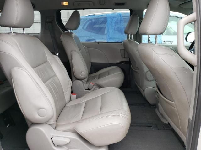 2016 Toyota Sienna XLE