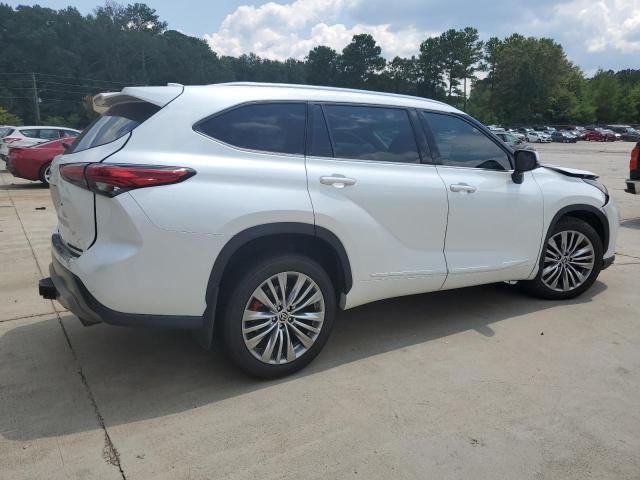 2022 Toyota Highlander Platinum