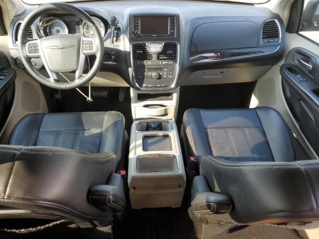 2012 Chrysler Town & Country Touring