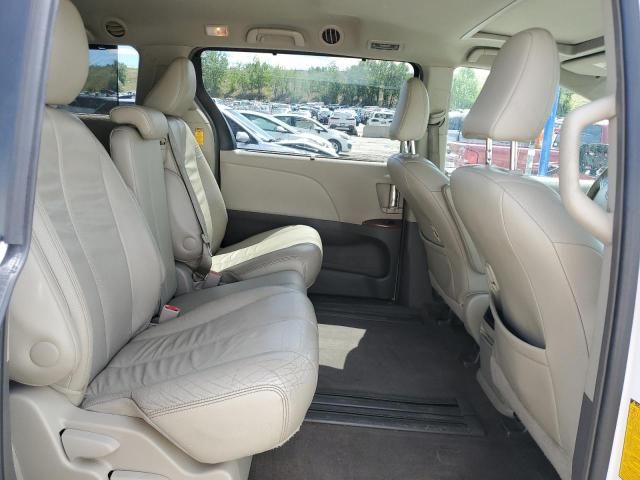 2014 Toyota Sienna XLE