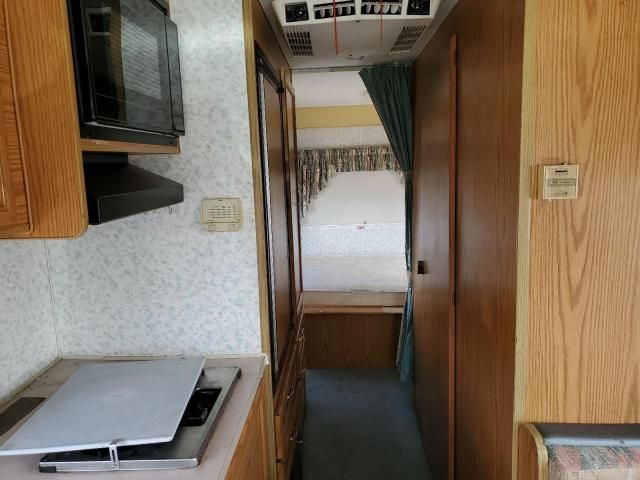 1996 Winnebago 1996 Chevrolet P30