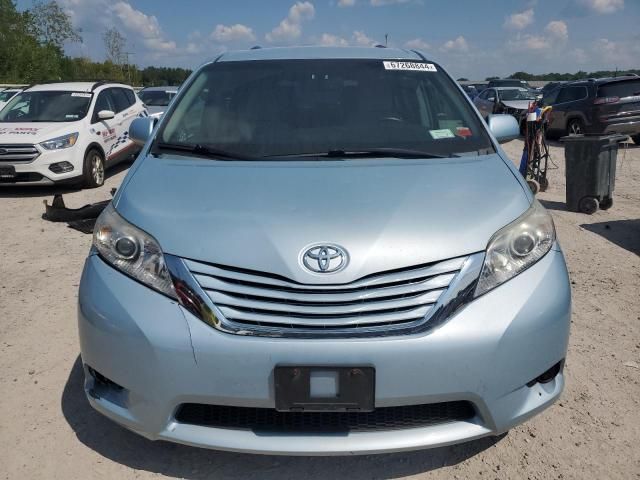 2015 Toyota Sienna LE