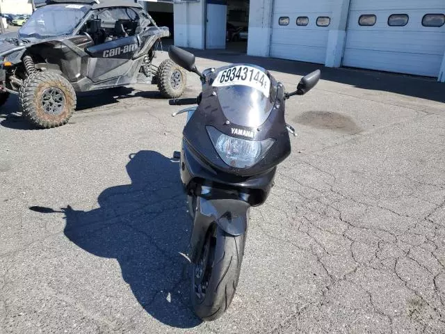 2002 Yamaha YZF600 R