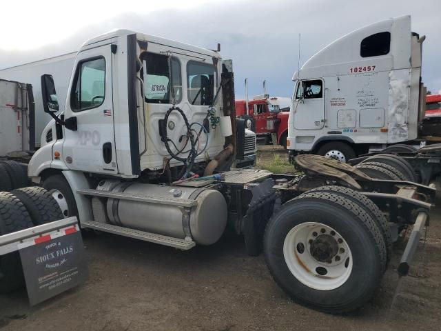 2012 Freightliner Cascadia 113