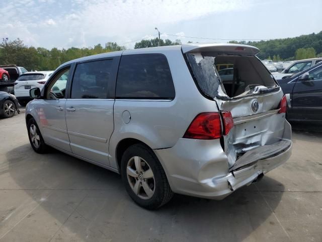 2010 Volkswagen Routan SE