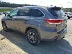 2017 Toyota Highlander SE