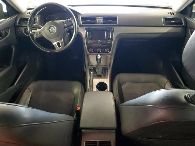 2014 Volkswagen Passat SE