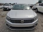 2016 Volkswagen Passat SEL