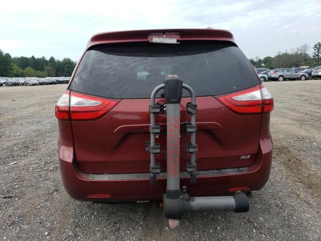 2015 Toyota Sienna XLE