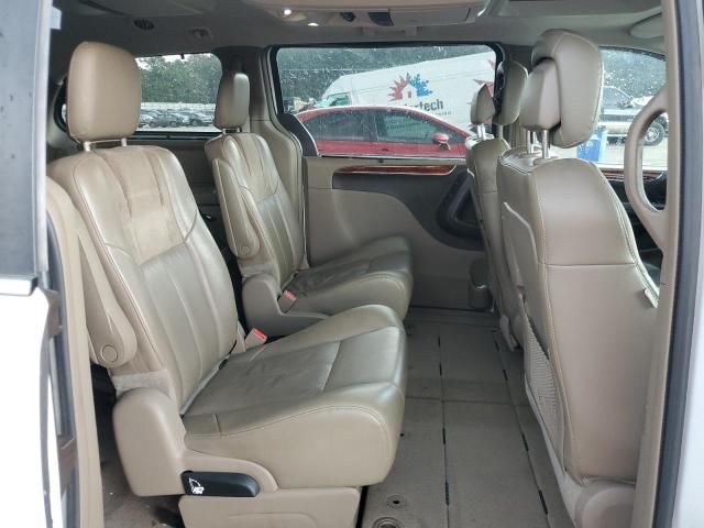 2015 Chrysler Town & Country Limited Platinum