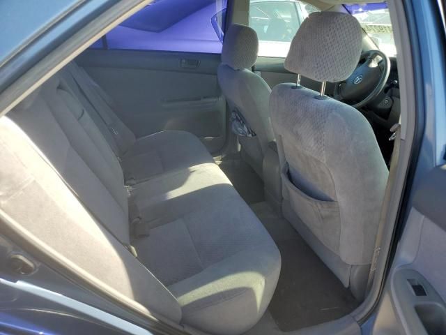 2004 Toyota Camry LE