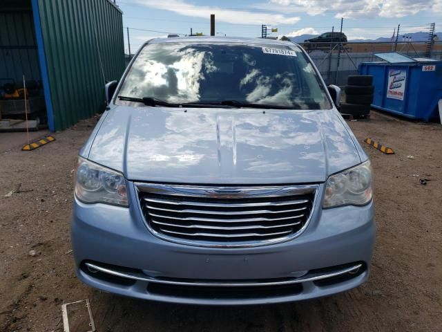 2013 Chrysler Town & Country Touring