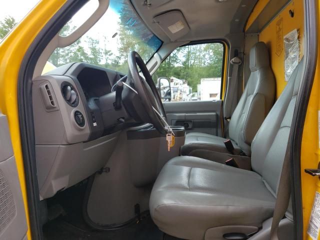 2019 Ford Econoline E350 Super Duty Cutaway Van