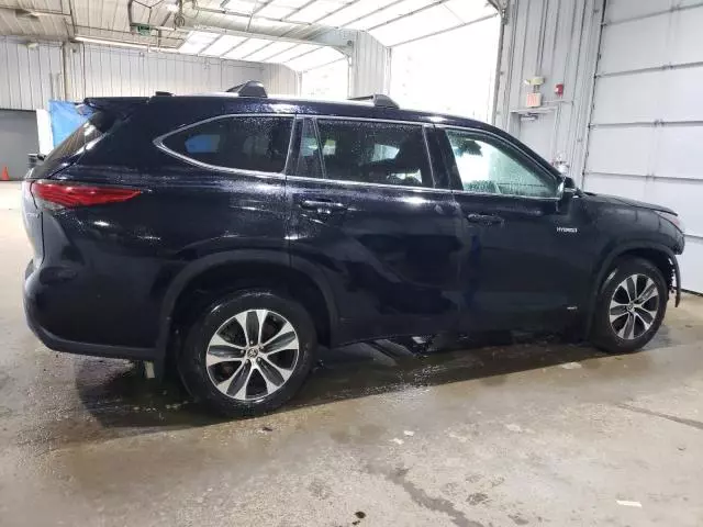 2021 Toyota Highlander Hybrid XLE